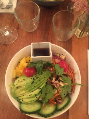 Poke Bowl at Kapunka Vegan in Paris