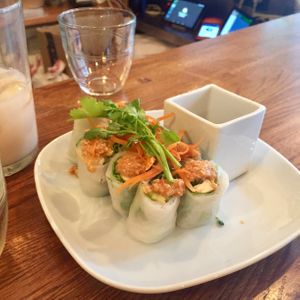 Spring rolls at Kapunka Vegan in Paris