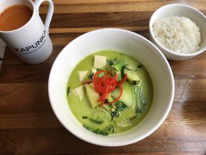 Kapunka Delicious Green Curry! at Kapunka Vegan in Paris