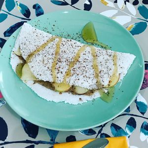 Apple and almond butter (optional honey) at Crepioca in Coimbra