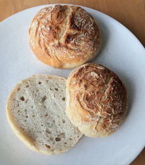 potato buns - inside #Veganuary at Nah am Wasser - Neukölln in Berlin