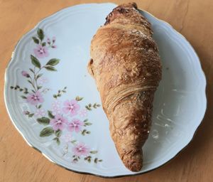 vegan raspberry croissant #Veganuary at Nah am Wasser - Neukölln in Berlin