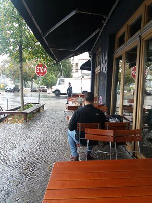 Outside seating area at Nah am Wasser - Neukölln in Berlin