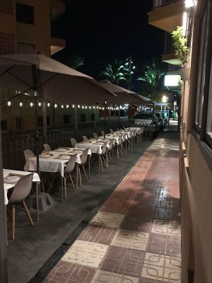 Giusto por la noche at Giusto Restaurante Vegano in Torrevieja