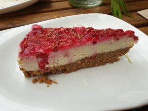 Amazing cheesecake at La Table à l'Envers in Marseille