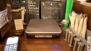 Balance at La Table à l'Envers in Marseille