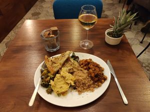 Buffet with gorgeous onion tarte at La Table à l'Envers in Marseille