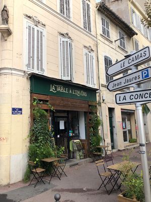 Entrance at La Table à l'Envers in Marseille