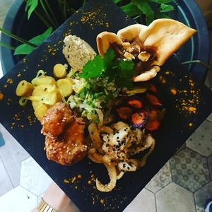 Assortiment des plats du jour at La Table à l'Envers in Marseille