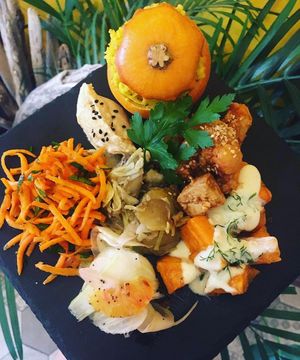 Assortiment des plats du jour at La Table à l'Envers in Marseille