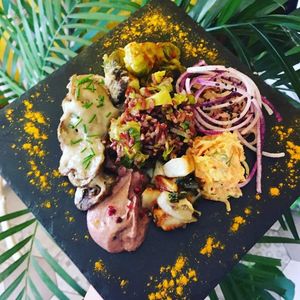 Assortiment des plats du jour at La Table à l'Envers in Marseille