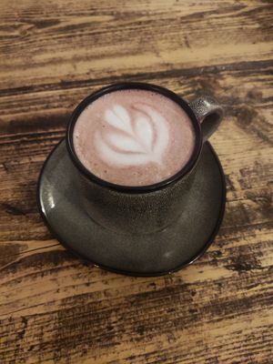 Red velvet latte at Hampton & Vouis in Manchester