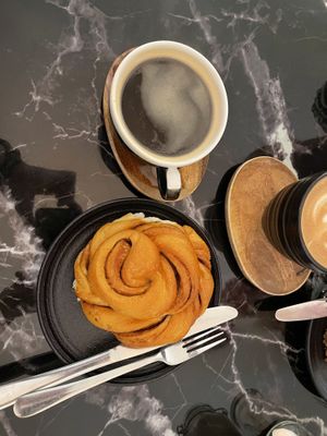 Vegan cinnamon bun  at Hampton & Vouis in Manchester