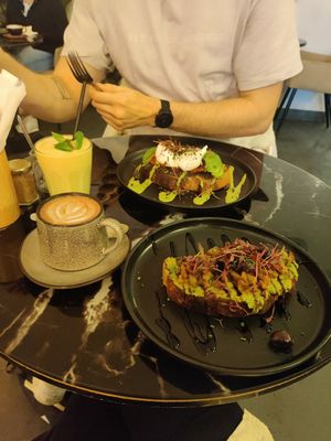red velvet hot chocolate and green hummus and aubergine chutney toast at Hampton & Vouis in Manchester