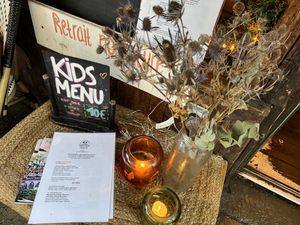 table  at Cool Cats in Chamonix-mont-blanc