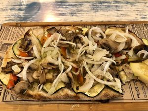Smoked vegetables pizza, no cheese at Al Natural in Denia
