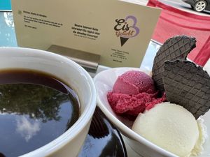 vegan ice cream, not the usual flavours 😍  at Eisgeliebt in Schweinfurt