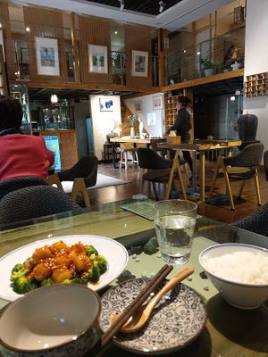 broccoli with potato balls  at Qīng Lián SùShí in Dunhuang
