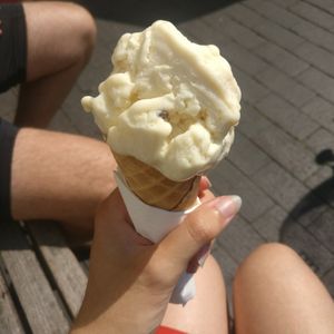 vegan mint white chocolate chip at Hoorays Gelato Kitchen in Stratford-upon-avon
