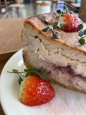 Strawberry cheesecake   at Pyeongsangshi 평상시 in Seoul