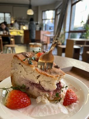 Strawberry cheesecake   at Pyeongsangshi 평상시 in Seoul