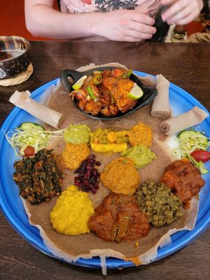 Vegan mix + een gerecht met vis. at Asmara in Eindhoven