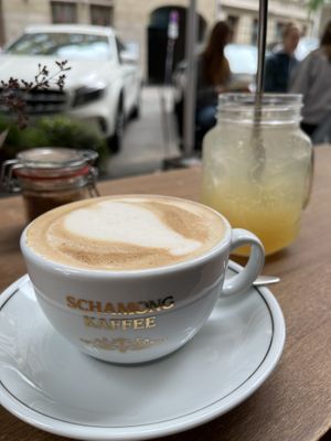   at vevi Café - vegan specialities in Cologne