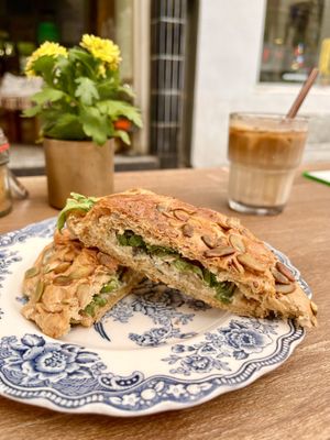 Frau Kremer Sandwich 👍🏻  at vevi Café - vegan specialities in Cologne
