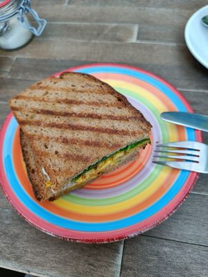 Egg toast at vevi Café - vegan specialities in Cologne