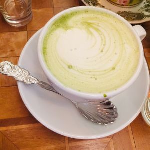 Beautiful matcha latte :) at vevi Café - vegan specialities in Cologne