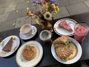 Breakfast at vevi Café - vegan specialities in Cologne