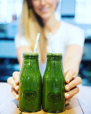 Green smoothies at Lizzy's All Natural - Changhua in Shanghai