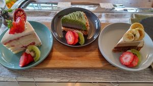 Gluten-free cake at Shizen Inu - We Are Vegan Cafe - 自然いぬ   in Yomitan