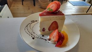 Strawberry short cake at Shizen Inu - We Are Vegan Cafe - 自然いぬ   in Yomitan