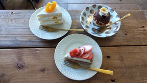 Gluten-free cakes at Shizen Inu - We Are Vegan Cafe - 自然いぬ   in Yomitan