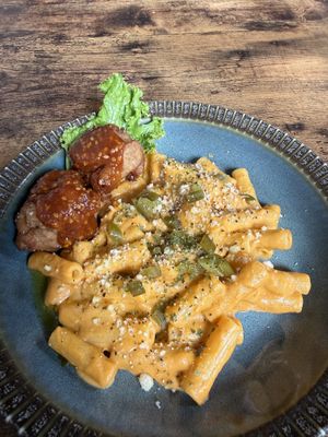 Mac and cheese   at Shizen Inu - We Are Vegan Cafe - 自然いぬ   in Yomitan