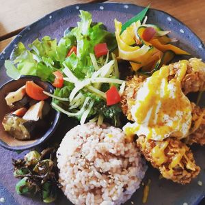 Crispy chicken lunch  at Shizen Inu - We Are Vegan Cafe - 自然いぬ   in Yomitan