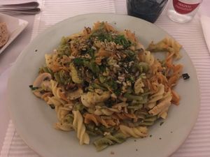 Vegan plate : pasta, sautéed vegetables, tofu at Abrigo da Alma in Tomar
