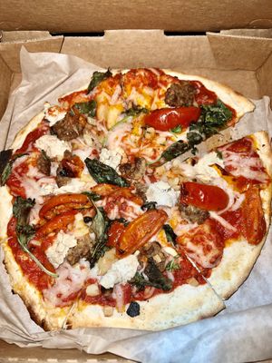 Vegan pizza from calico pizzeria  at EddieWorld in Yermo