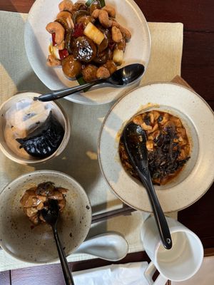 My favorite was the dumplings   at Mi Xun TeaHouse 谧寻茶室 in Chengdu