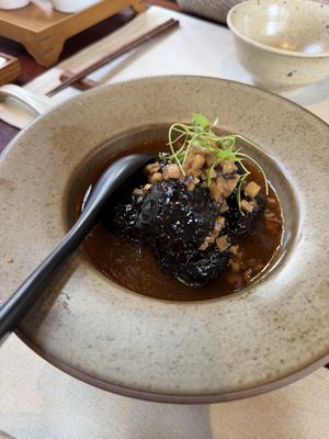 Sesame tofu  at Mi Xun TeaHouse 谧寻茶室 in Chengdu