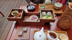  at Mi Xun TeaHouse 谧寻茶室 in Chengdu