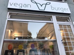 100% Vegan, Zero Waste at Vegan Burger in Zielona Gora