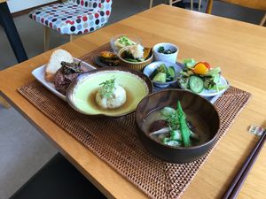 Vegan lunch plate (weekly menu) at Cafe Necessite in Ojiya