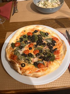 Pomodori pizza   at Pane & Vino in Evora