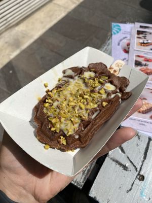 Cacao waffle with with chocolate and pistachio   at Anjuna Ice Pops - Sas utca in Budapest