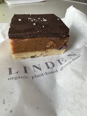 Raw chocolate date treat   at Linden Organic in Gilbert