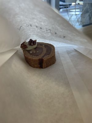 Vegan cinnamon roll  at Linden Organic in Gilbert