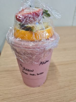 Strawberry Smoothie at Linden Organic in Gilbert