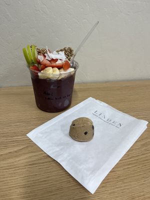 Açai bowl and cookie dough protein bowl 😋   at Linden Organic in Gilbert